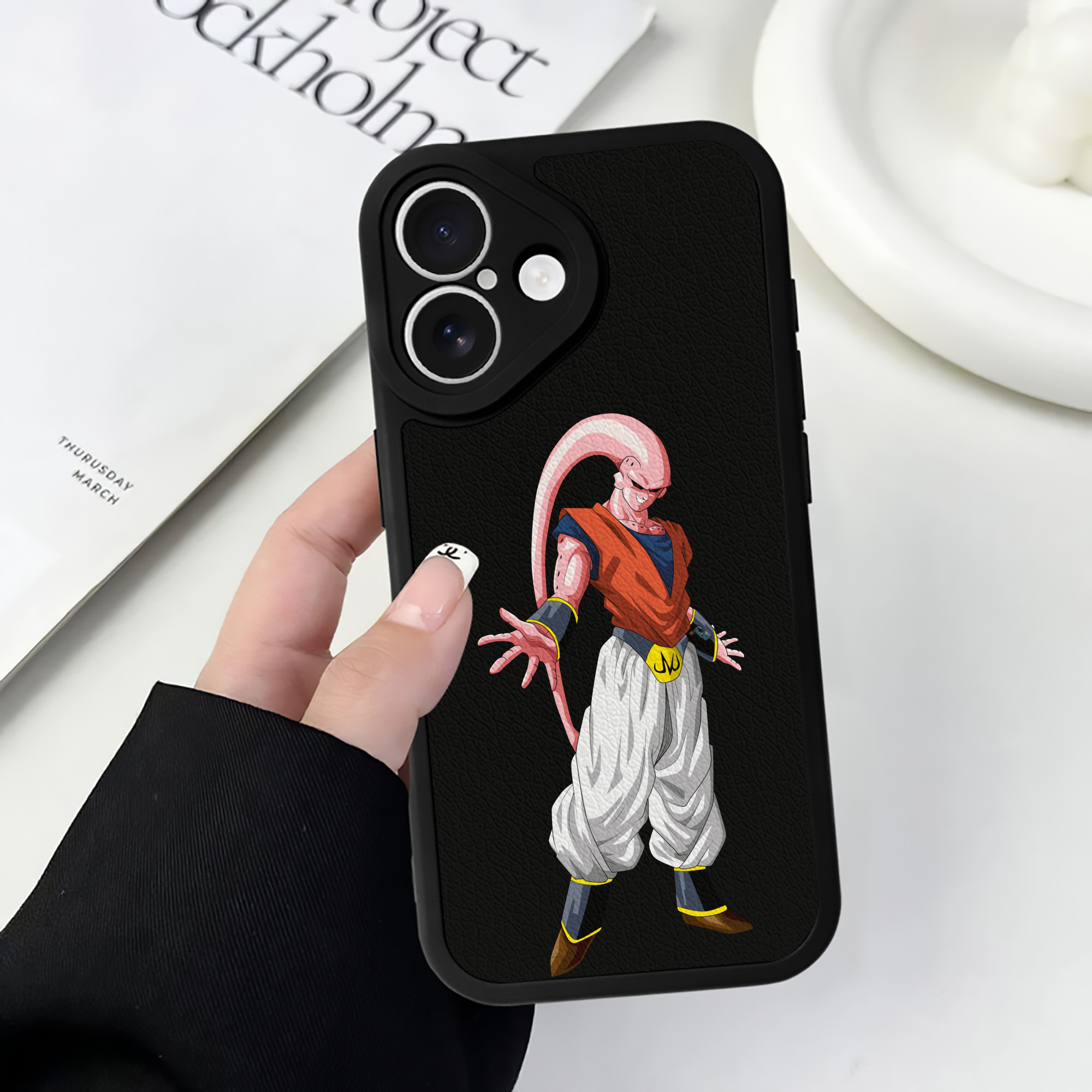 （画像用） ドラゴンボール 魔人ブウ DRAGON BALL Majin Buu 【iPhone 16シリーズ対応】シリコンスマホケース（レザー調） 材質：シリコン